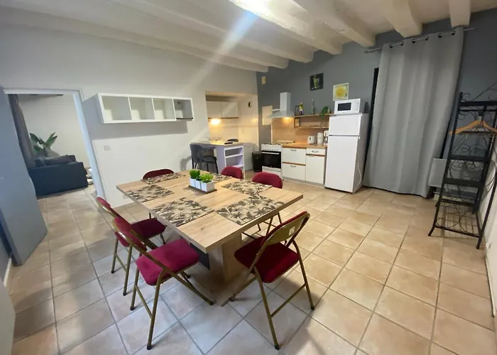 Logement de groupe au centre d\'Azay le Rideau